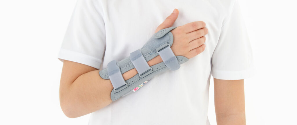 Dziecięca orteza nadgarstka AM‑OSN‑U‑01